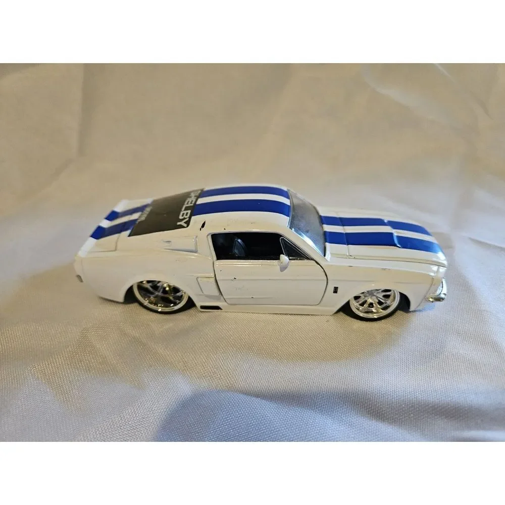 JADA BIGTIME MUSCLE  1967 FORD SHELBY‎ GT500 White Blue 1/32 SCALE DIE CAST